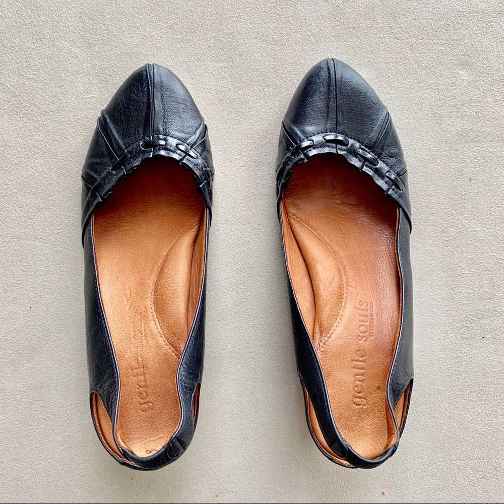 EUC 7M Gentle Souls by Kenneth Cole black pump